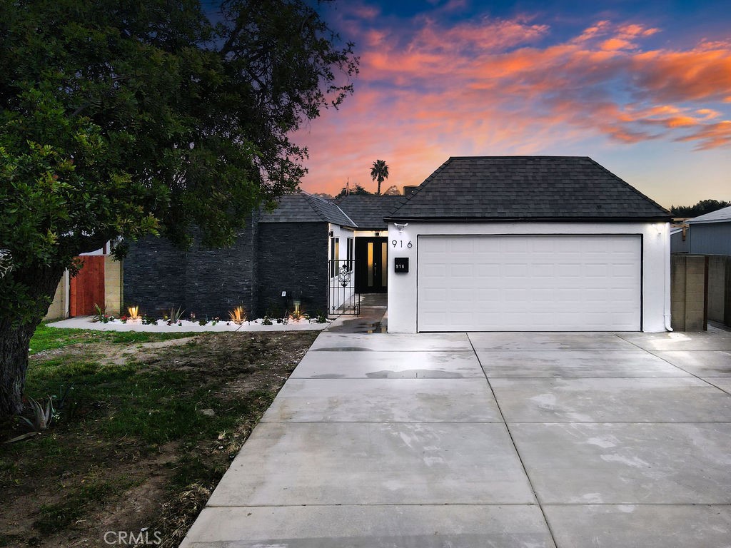 916 N West, Anaheim CA 92801 - photo 1