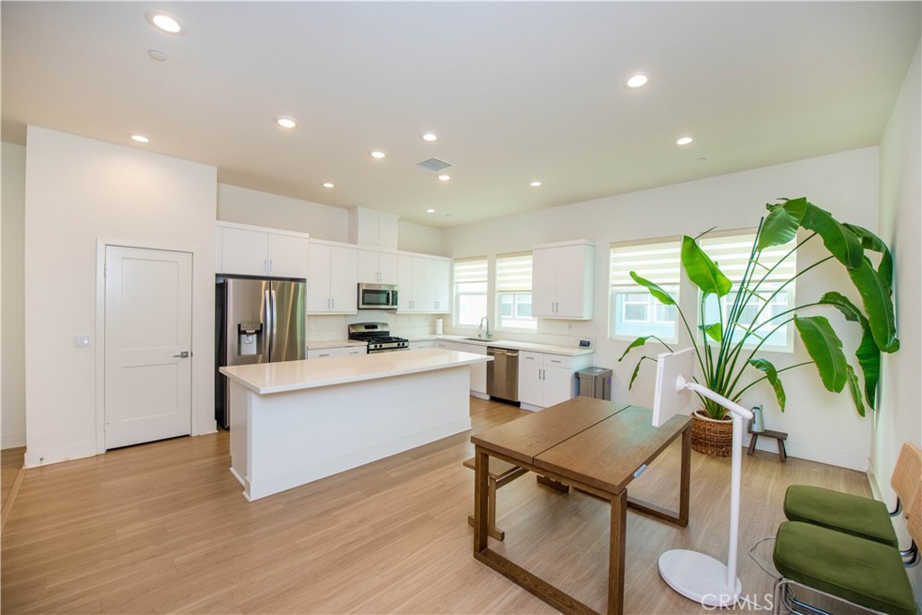 923 E Mason Lane 34, Anaheim CA 92805 - photo 14