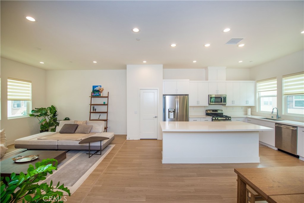923 E Mason Lane 34, Anaheim CA 92805 - photo 15