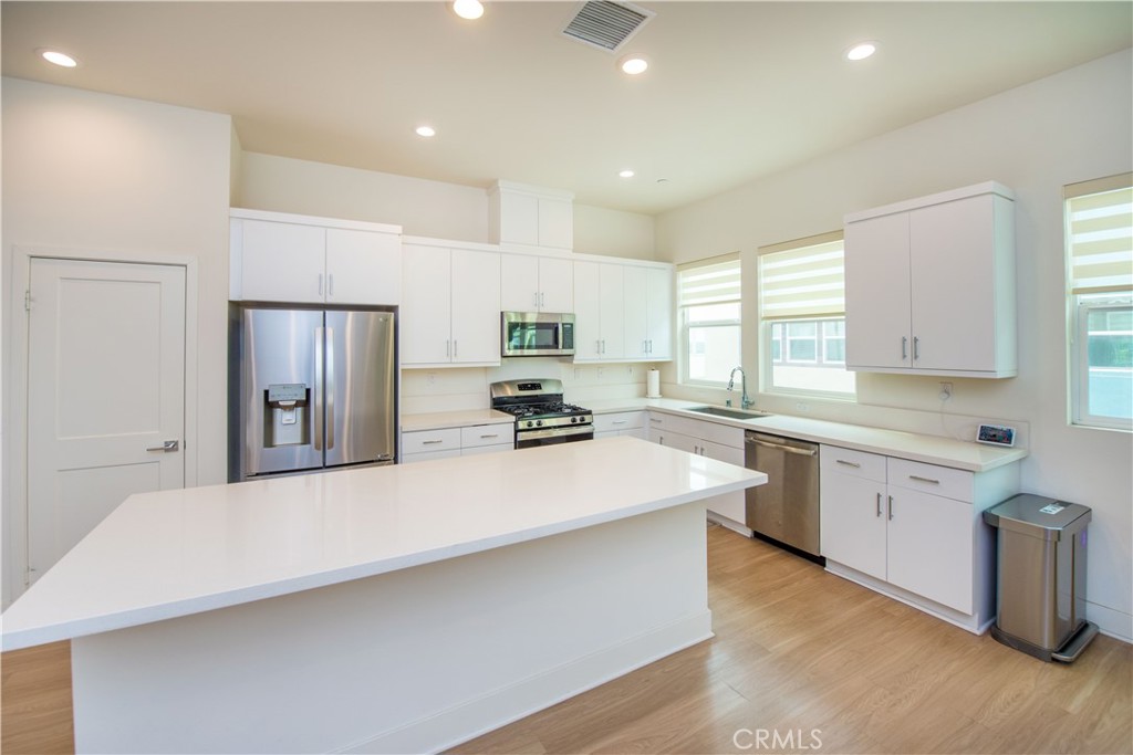 923 E Mason Lane 34, Anaheim CA 92805 - photo 16