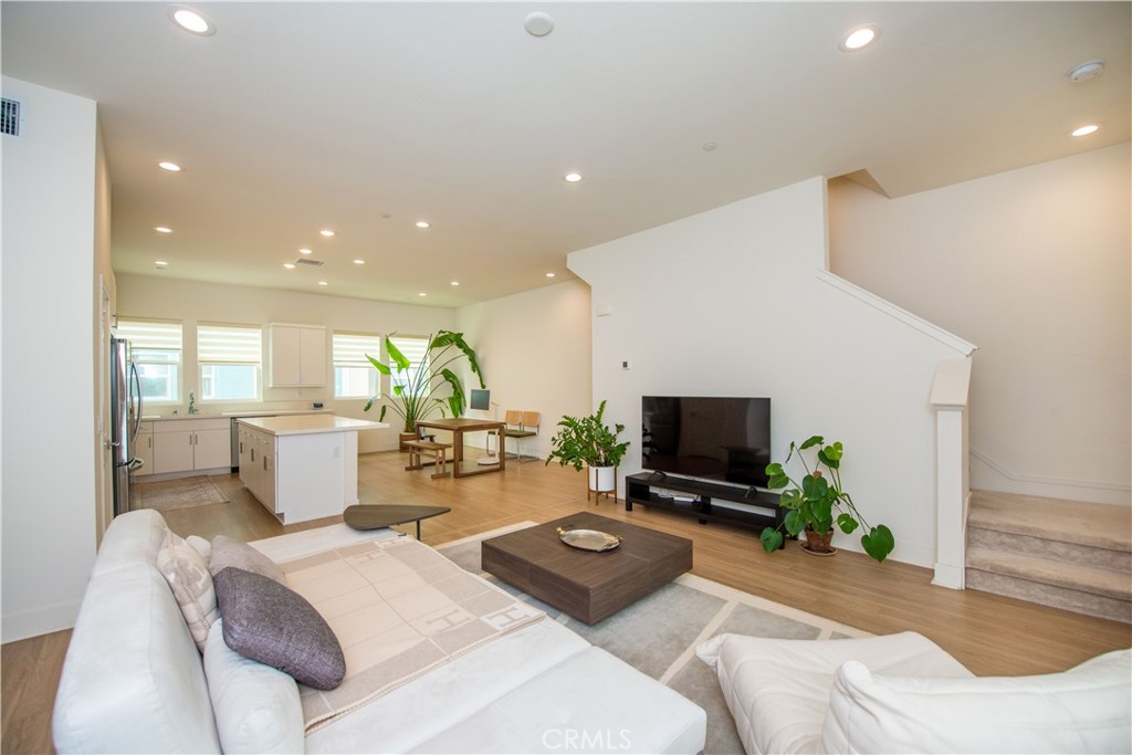 923 E Mason Lane 34, Anaheim CA 92805 - photo 20