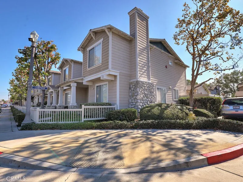 930 E Chestnut Street, Anaheim, CA 92805