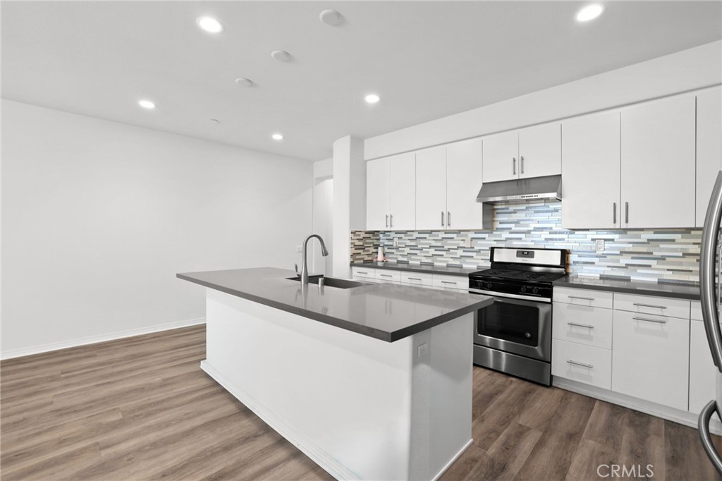 930 E Drapery Lane, Anaheim CA 92802 - photo 8