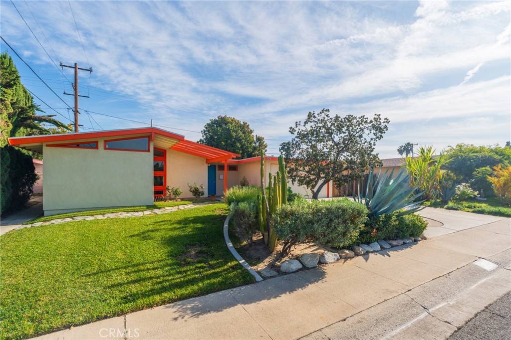 934 N Maple, Anaheim CA 92801 - photo 1