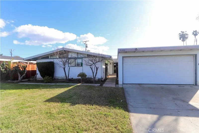 9682 Hillview, Anaheim, CA 92804
