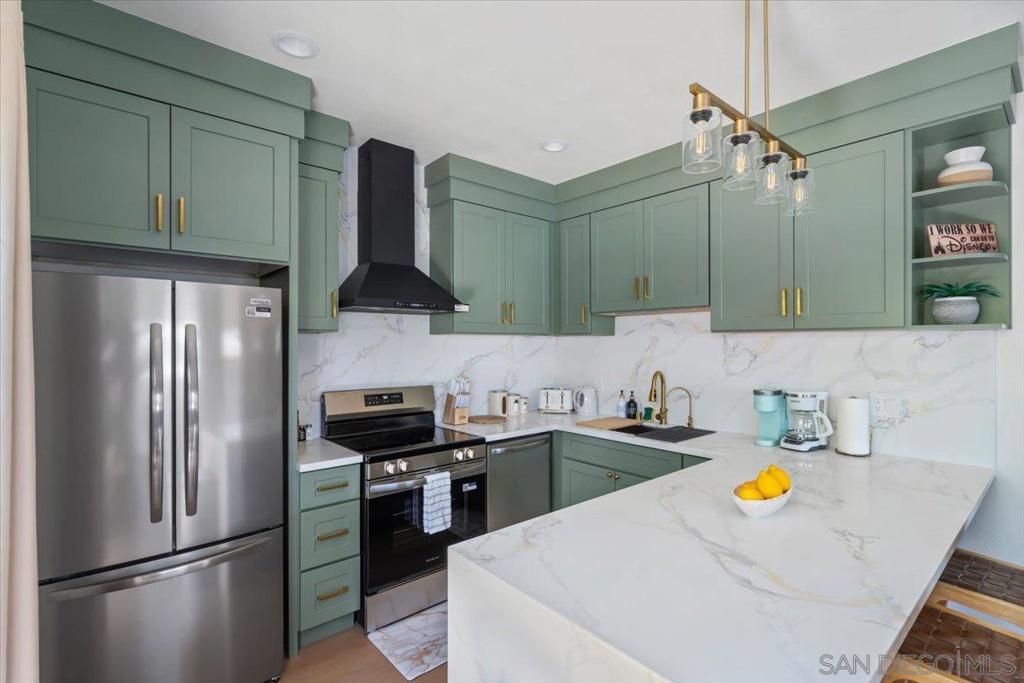 9682 Kennelly Ln, Anaheim CA 92804 - photo 35