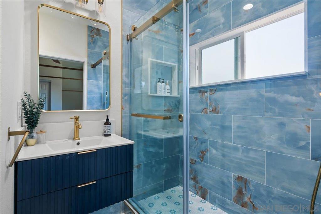 9682 Kennelly Ln, Anaheim CA 92804 - photo 45