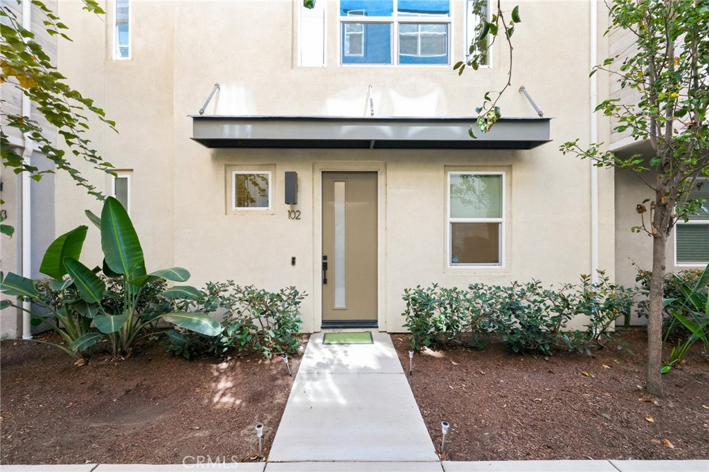 969 E Mason Lane 102, Anaheim CA 92805 - photo 2