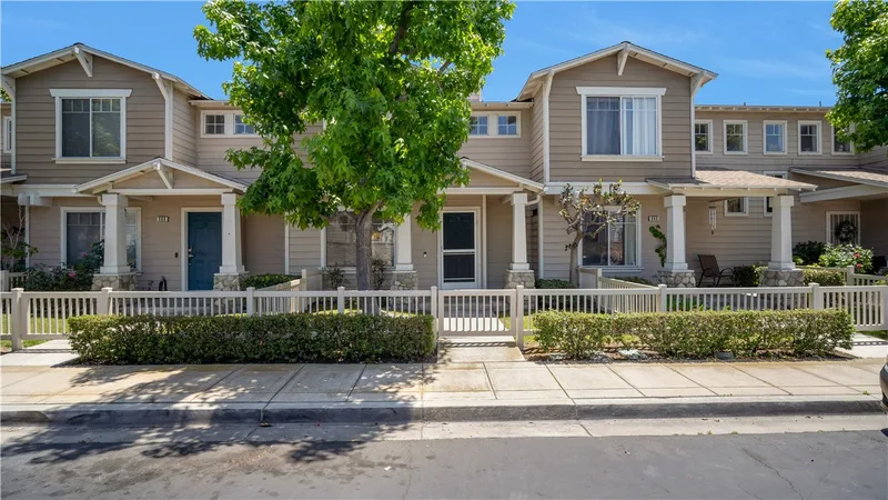 970 E Chestnut, Anaheim, CA 92805