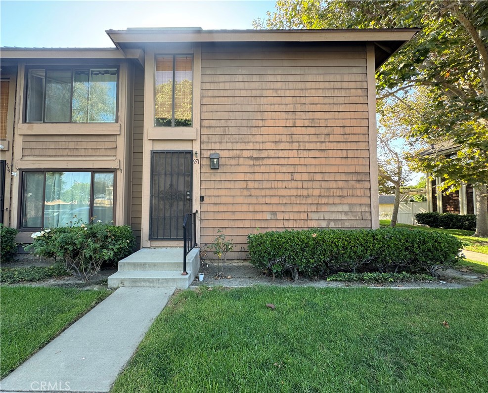 971 S Sutter Creek Road 40, Anaheim CA 92804 - photo 1