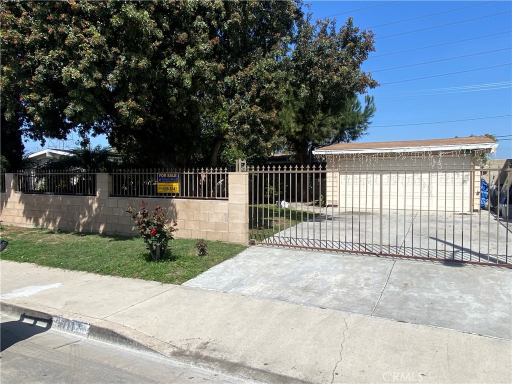 9711 Crestwood Lane, Anaheim CA 92804 - photo 1