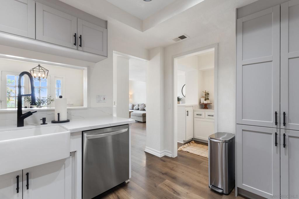 984 S Rim Crest Dr 7, Anaheim CA 92807 - photo 19