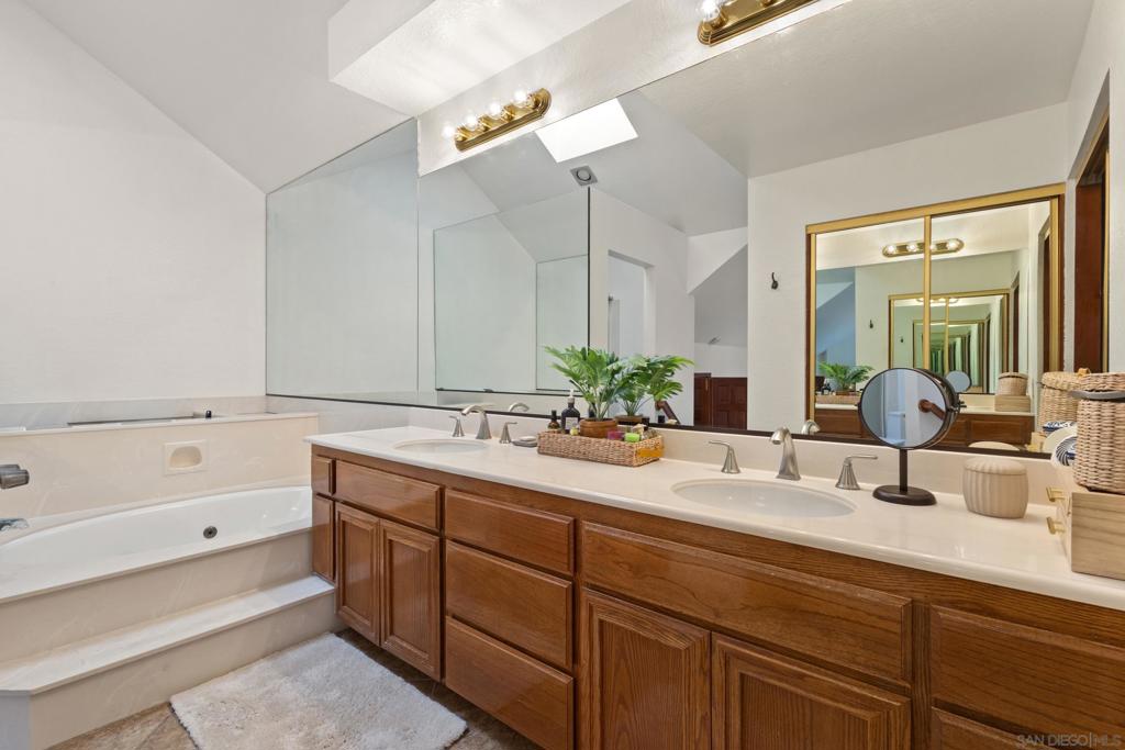 984 S Rim Crest Dr 7, Anaheim CA 92807 - photo 37