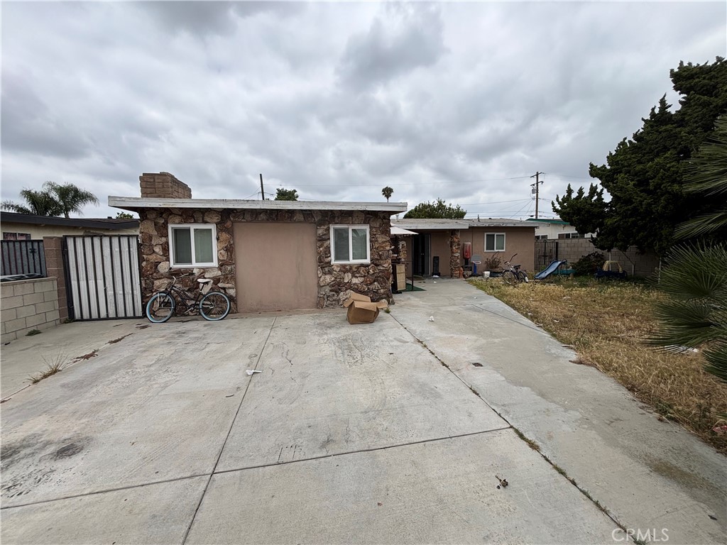 9841 W. Chanticleer Rd, Anaheim CA 92804 - photo 1