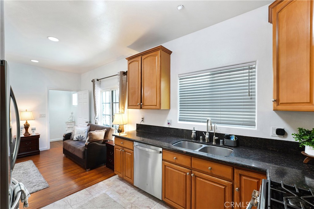 9882 W Broadway, Anaheim CA 92804 - photo 9