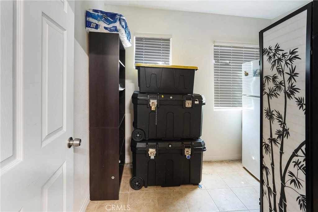 9882 W Broadway, Anaheim CA 92804 - photo 22