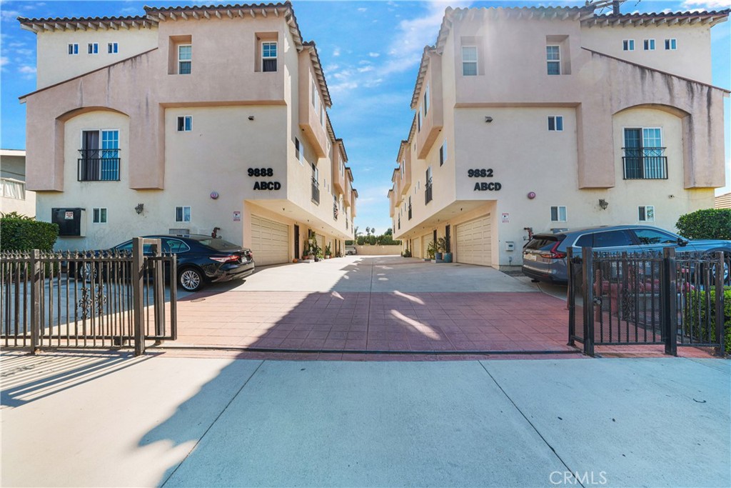 9882 W Broadway, Anaheim CA 92804 - photo 24
