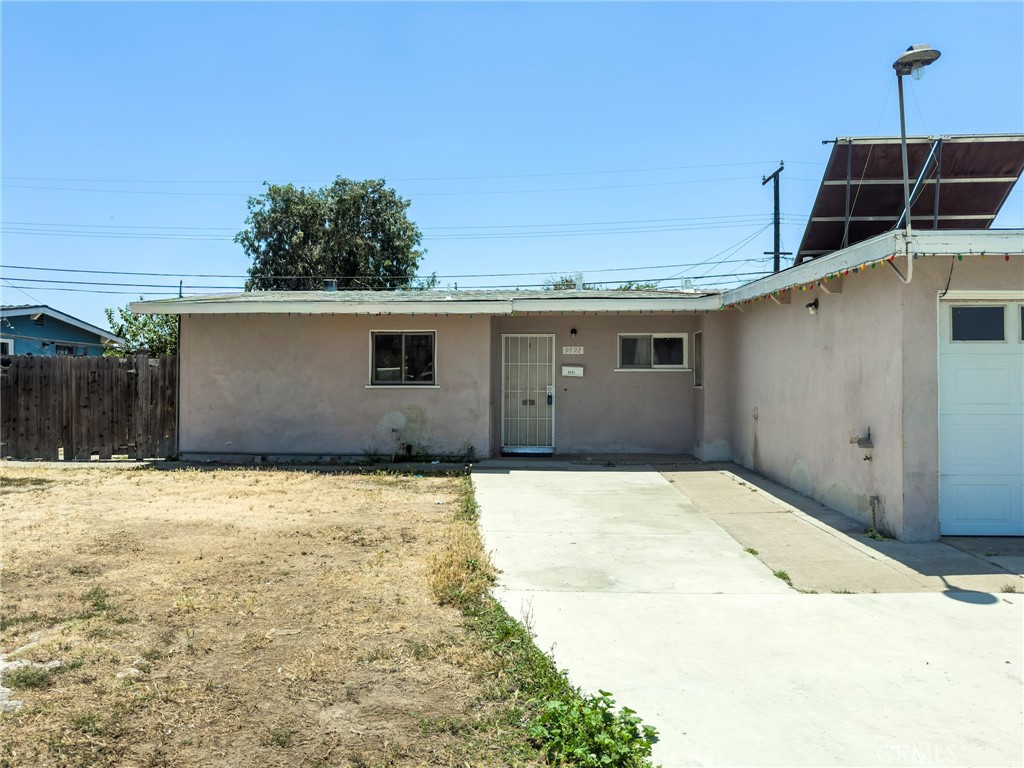 9892 Chanticleer, Anaheim CA 92804 - photo 1