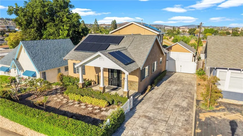 106 S Redwood Avenue, Brea