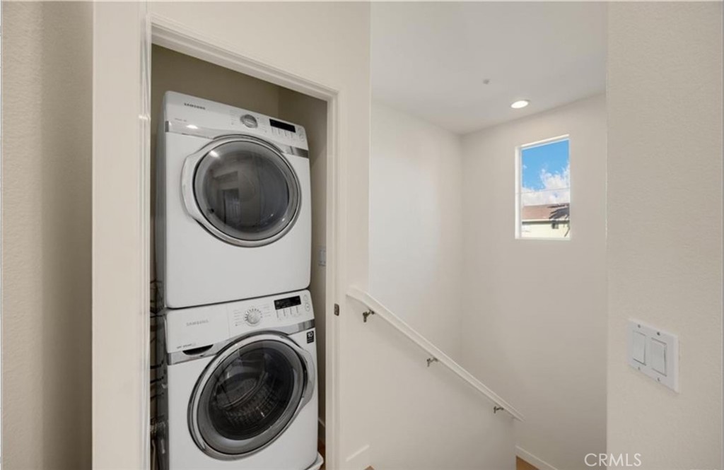 Full size stack washer/dryer - 123 S Orange Ave, Brea CA 92821 - photo 35