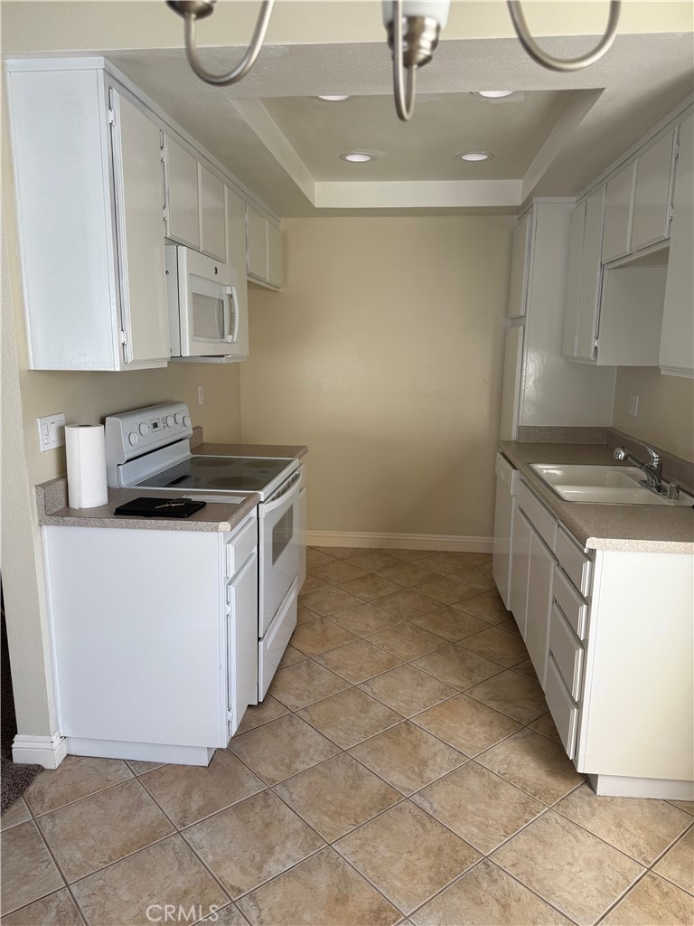 135 S Poplar 30, Brea CA 92821 - photo 5