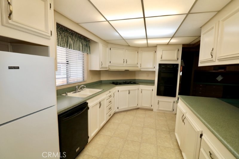 1351 Silver Lake Place 92, Brea CA 92821 - photo 29