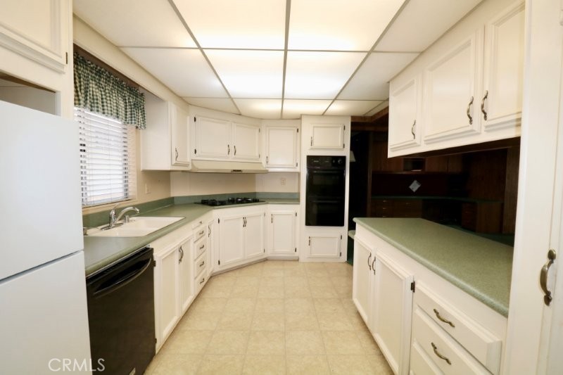 1351 Silver Lake Place 92, Brea CA 92821 - photo 30