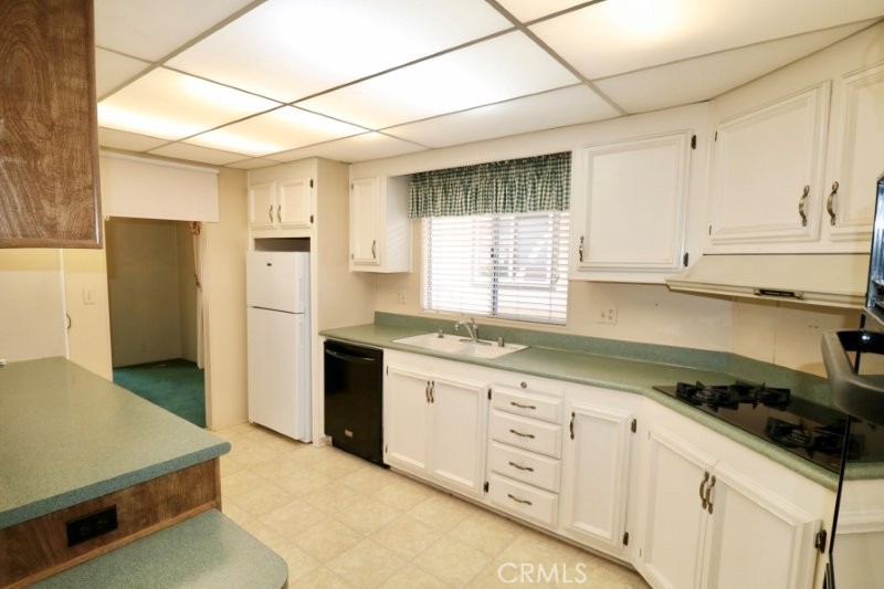 1351 Silver Lake Place 92, Brea CA 92821 - photo 33