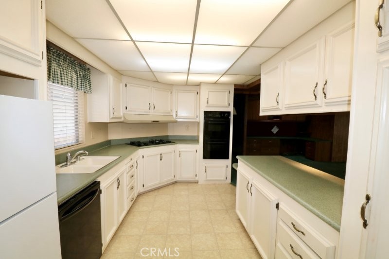 1351 Silver Lake Place 92, Brea CA 92821 - photo 34