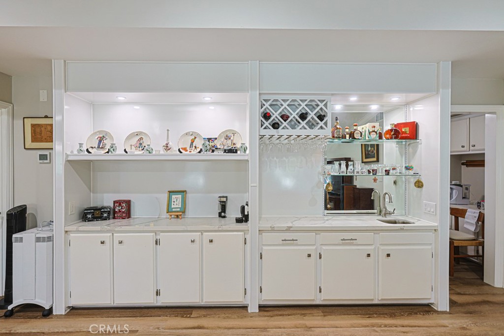Wall Custom-built in display cabinet - 1361 Canyon Lake 58, Brea CA 92821 - photo 4