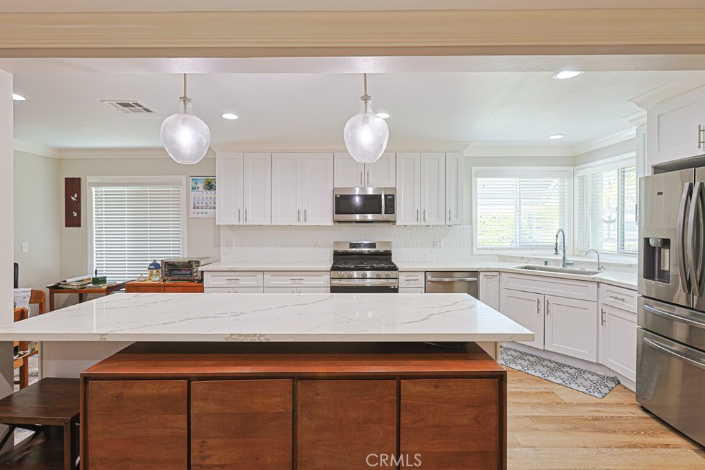 Kitchen - 1361 Canyon Lake 58, Brea CA 92821 - photo 8