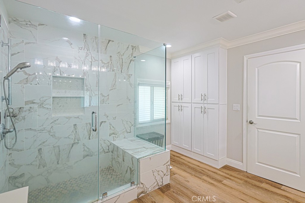 En-suite bathroom - 1361 Canyon Lake 58, Brea CA 92821 - photo 16