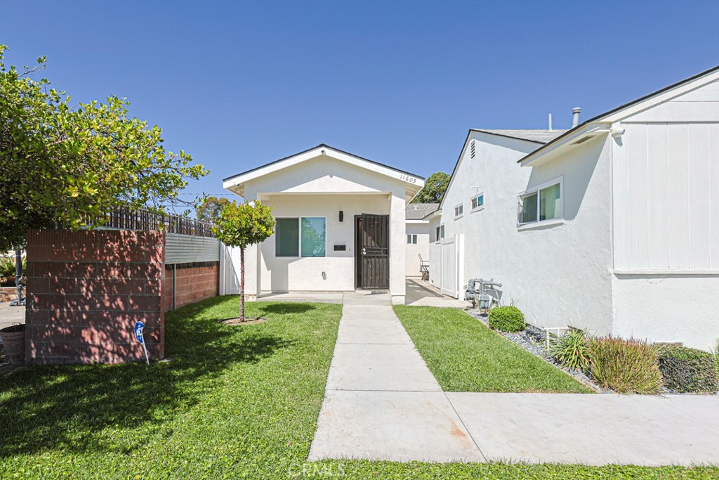 Greenbelt walk way - 1361 Canyon Lake 58, Brea CA 92821 - photo 34