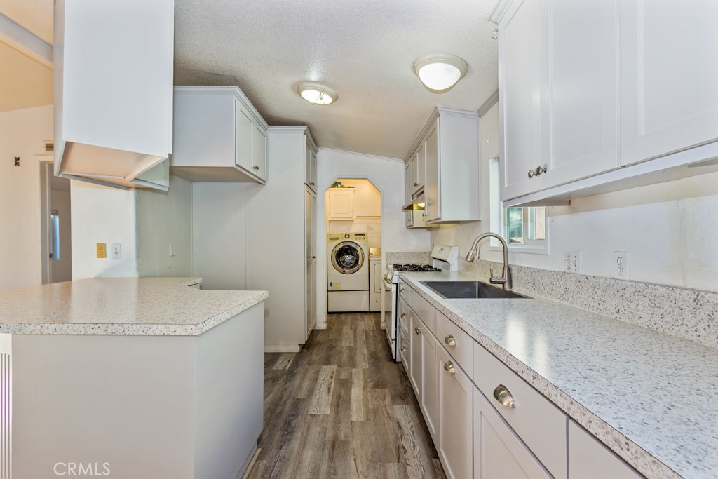 1414 W Central Avenue 67, Brea CA 92821 - photo 11