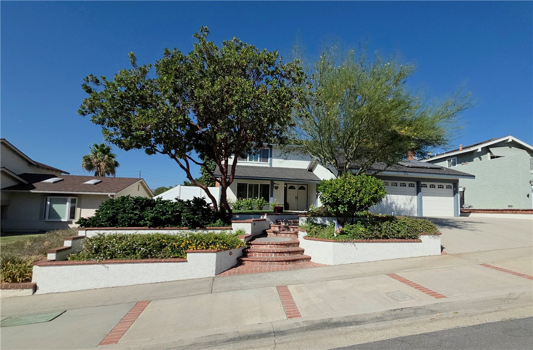 Beautiful low-mantenance landscaping - 1811 Ravencrest, Brea CA 92821 - photo 2