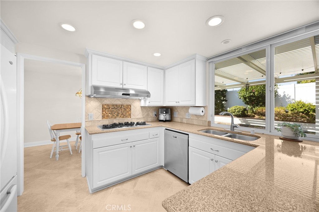 Plenty of space for cooking - 1811 Ravencrest, Brea CA 92821 - photo 9