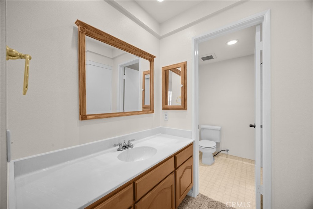 Master Bathroom with separate toilet/shower area - 1811 Ravencrest, Brea CA 92821 - photo 23