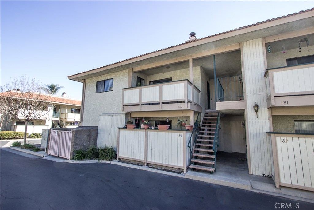 189 S Poplar Avenue 6, Brea CA 92821 - photo 1
