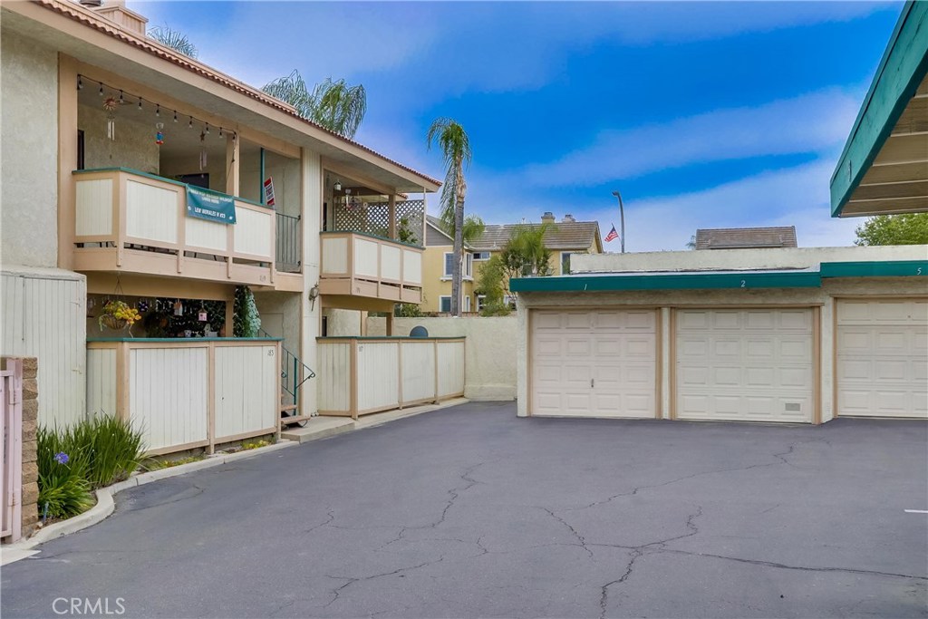191 S Poplar Ave 5, Brea CA 92821 - photo 1