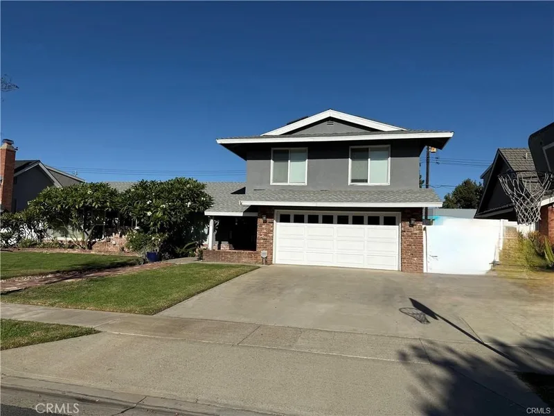 215 Delphia Avenue N, Brea, CA 92821