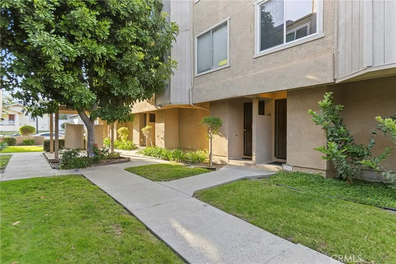 334 S Walnut F, Brea, CA 92821