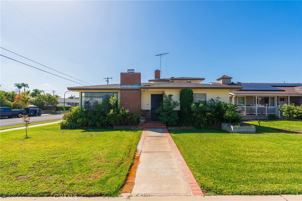 418 Union, Brea CA 92821 - photo 2