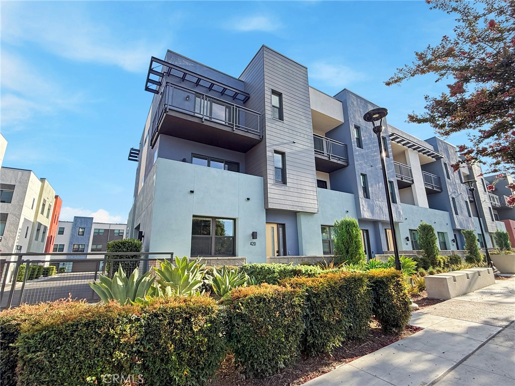 420 W Central, Brea CA 92821 - photo 1