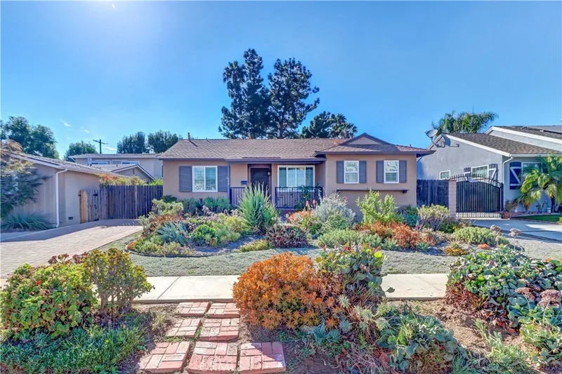 429 Catalpa Avenue, Brea, CA 92821