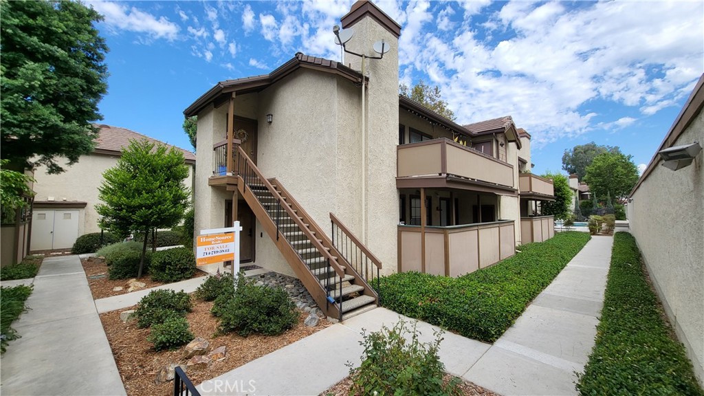580 N Brea Boulevard 31, Brea CA 92821 - photo 1
