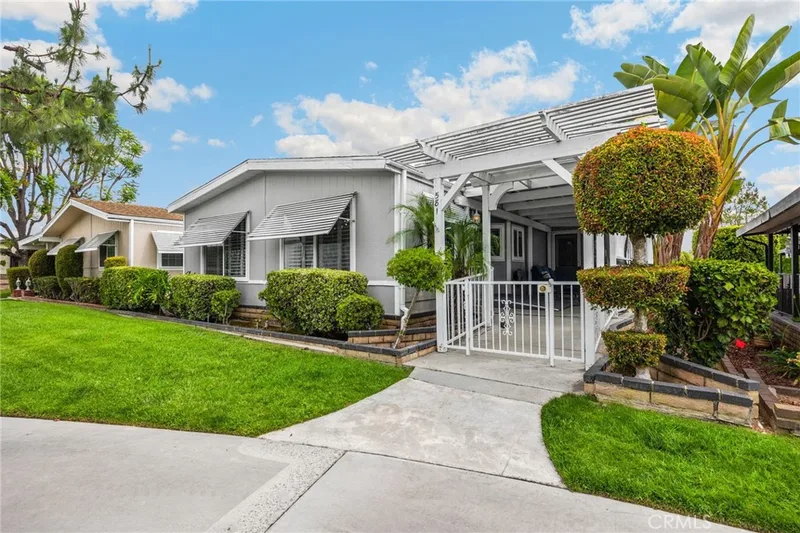 581 Forest Lake 098, Brea, CA 92821