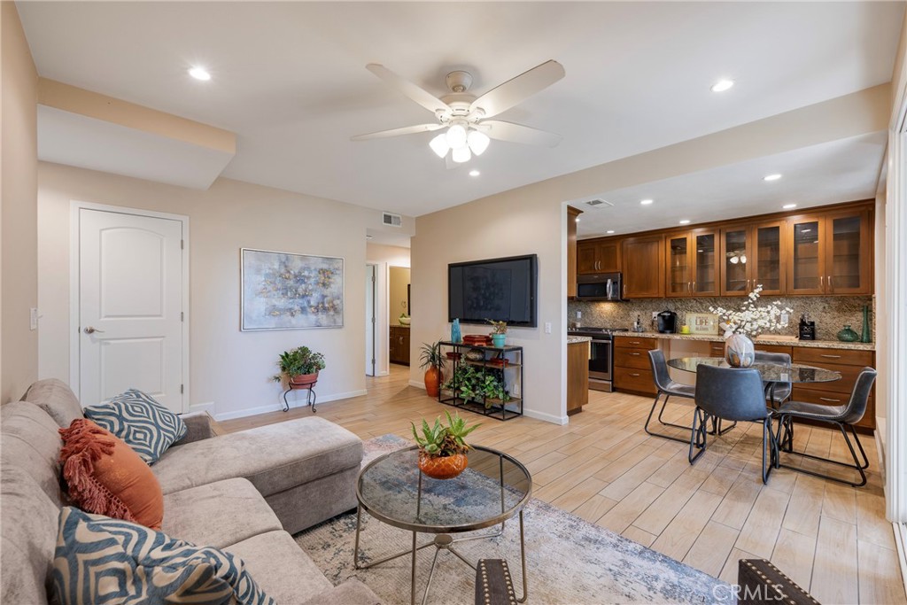 620 N Brea 59, Brea CA 92821 - photo 1