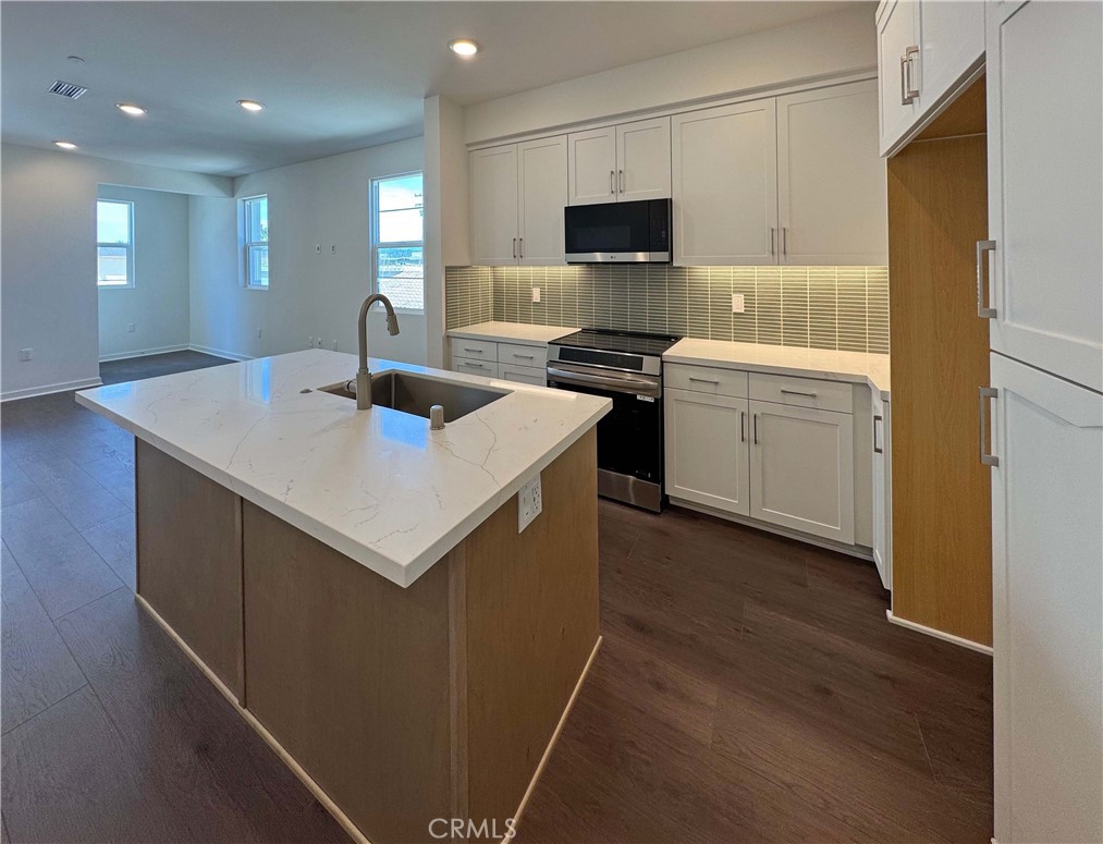 685 S Brea Boulevard 101, Brea CA 92821 - photo 3