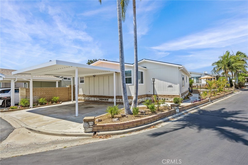 685 Wood Lake Drive 184, Brea CA 92821 - photo 2