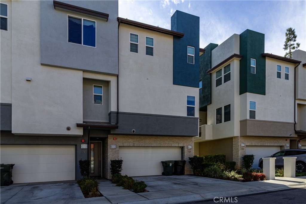 Townhouse - 721 Metropolitan Dr., Brea CA 92821 - photo 1